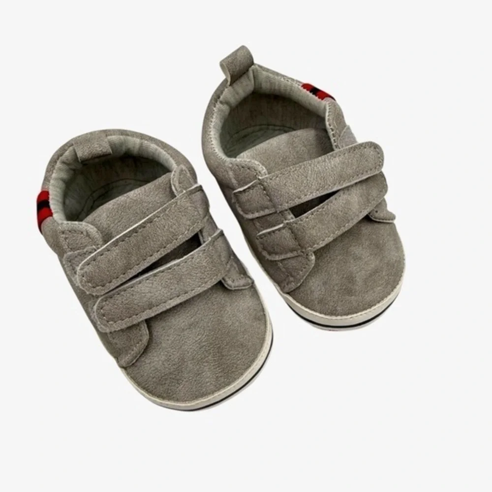 NUBY Neutral Unisex Gray Baby Crib Shoes with Velcro Straps 6-12 Months